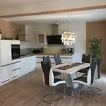 Koblenz Süd exklusive und zentrale Designer Wohnung